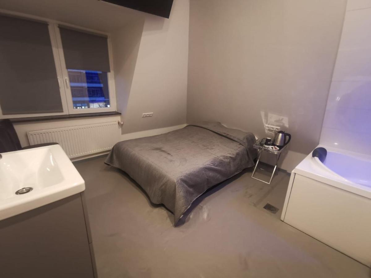 Hotel-Chao Nl 24 Hours Open Utrecht Eksteriør billede