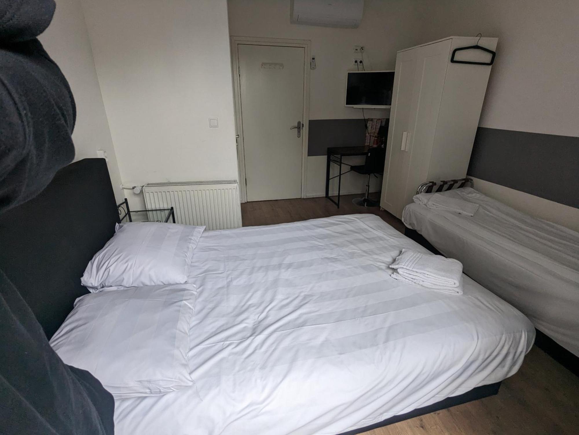 Hotel-Chao Nl 24 Hours Open Utrecht Eksteriør billede