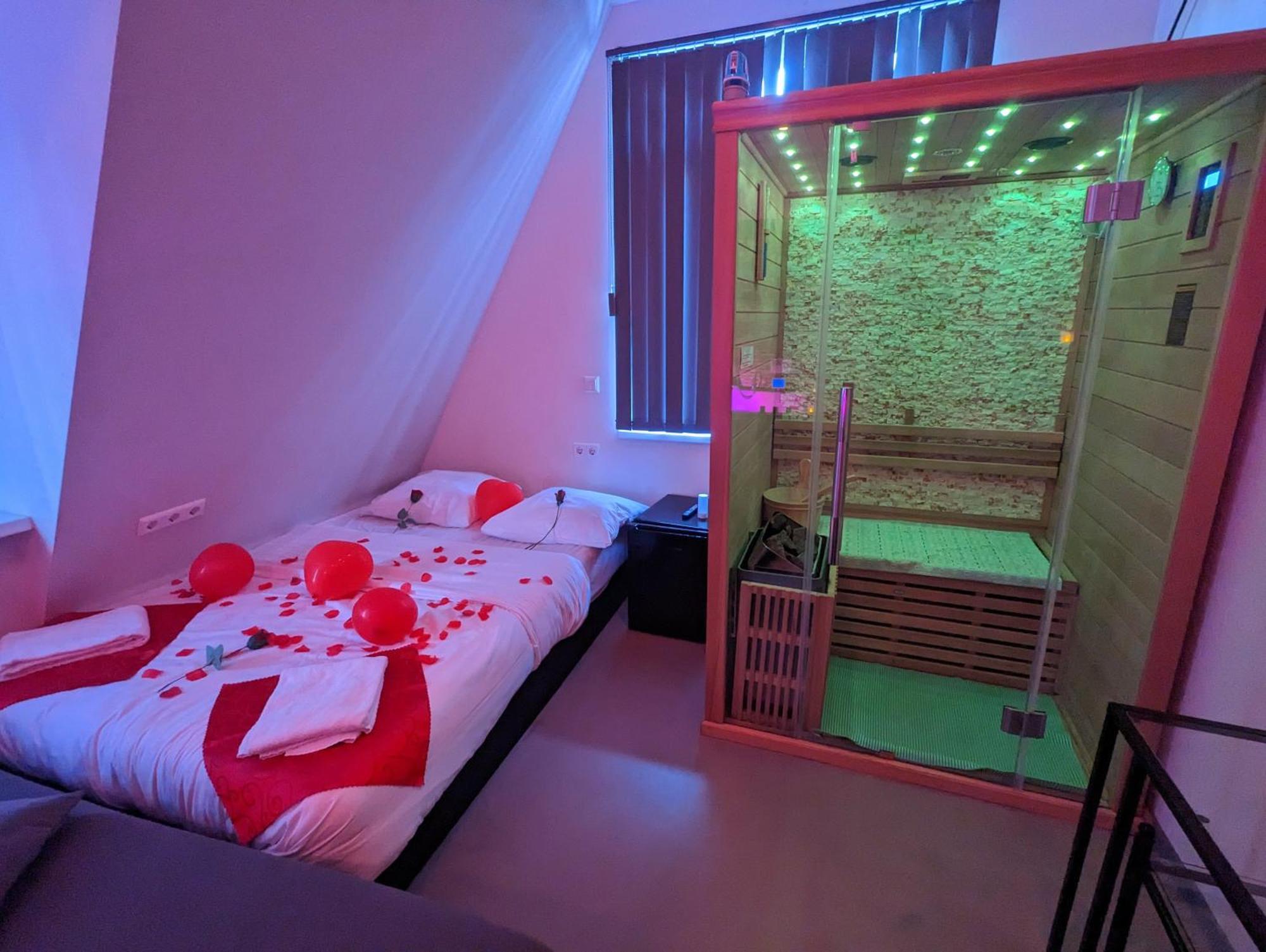 Hotel-Chao Nl 24 Hours Open Utrecht Eksteriør billede