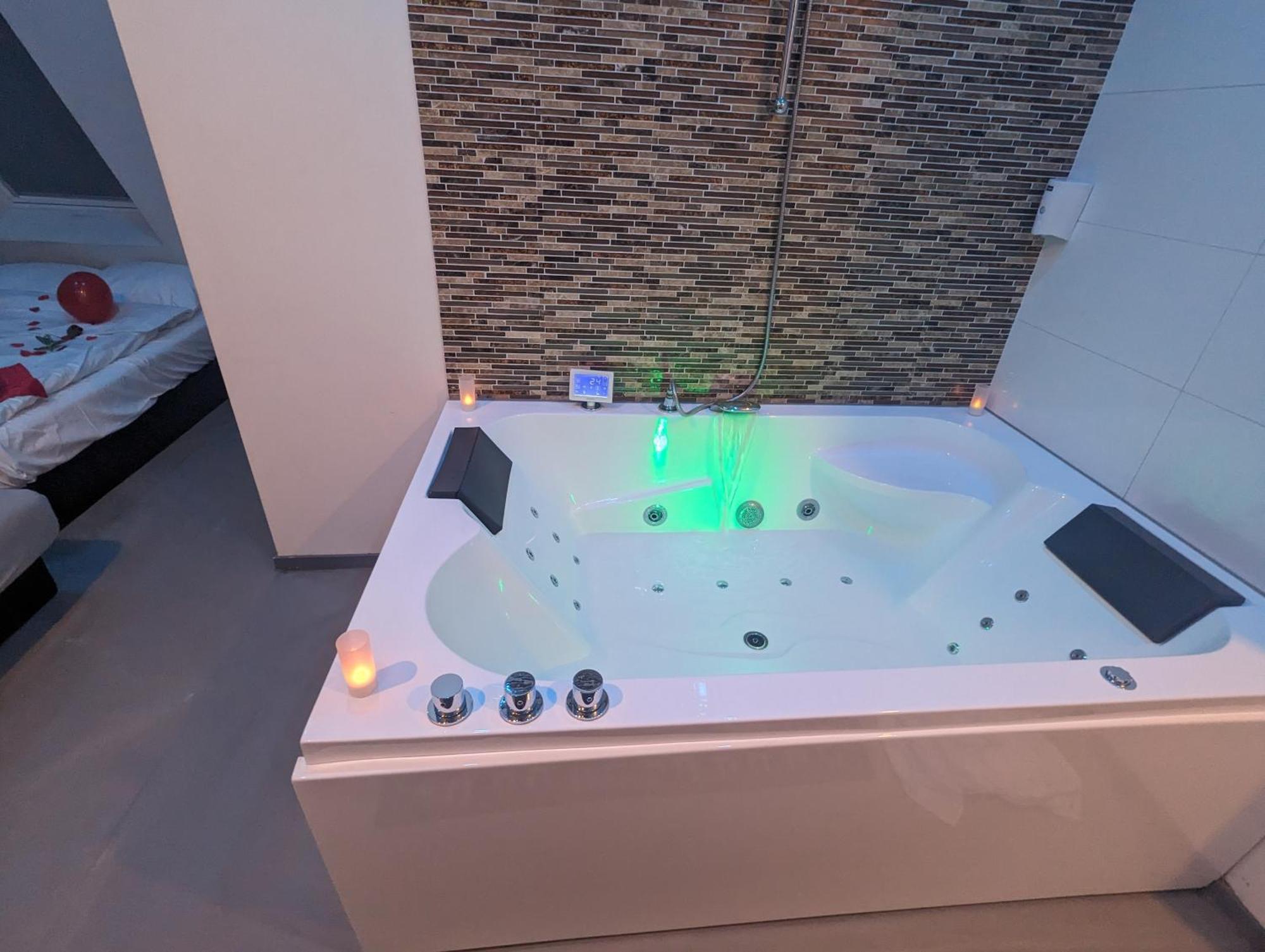 Hotel-Chao Nl 24 Hours Open Utrecht Eksteriør billede